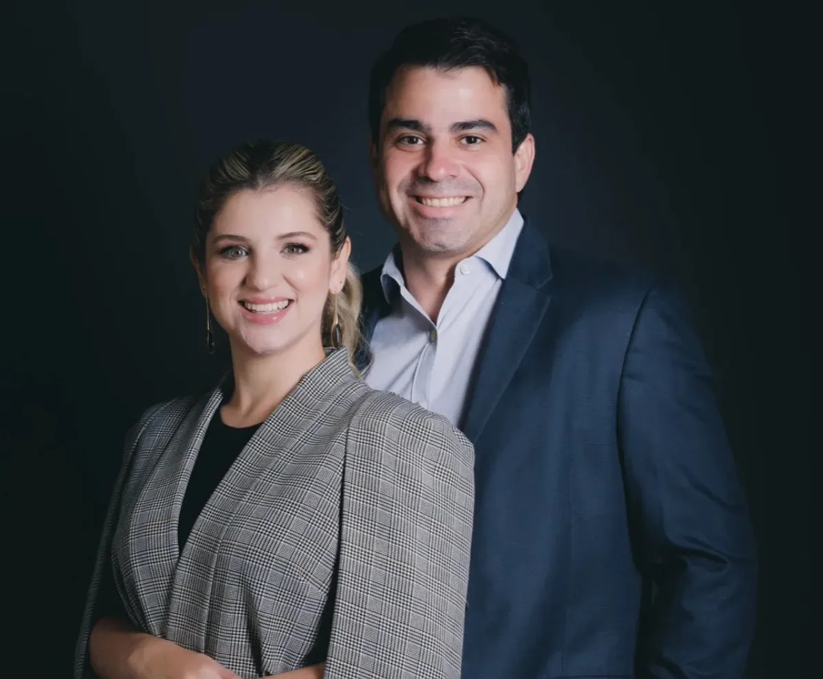 Dra. Lorena Lavagnoli Goulart e Dr. André Luiz Goulart — ALL Oftalmologia
